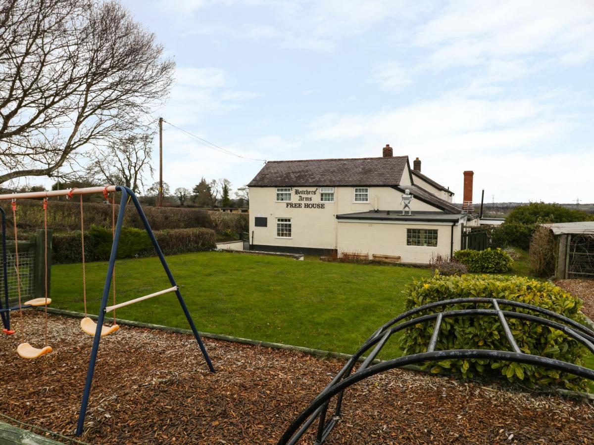 Butchers Arms Cottage Nercwys ภายนอก รูปภาพ